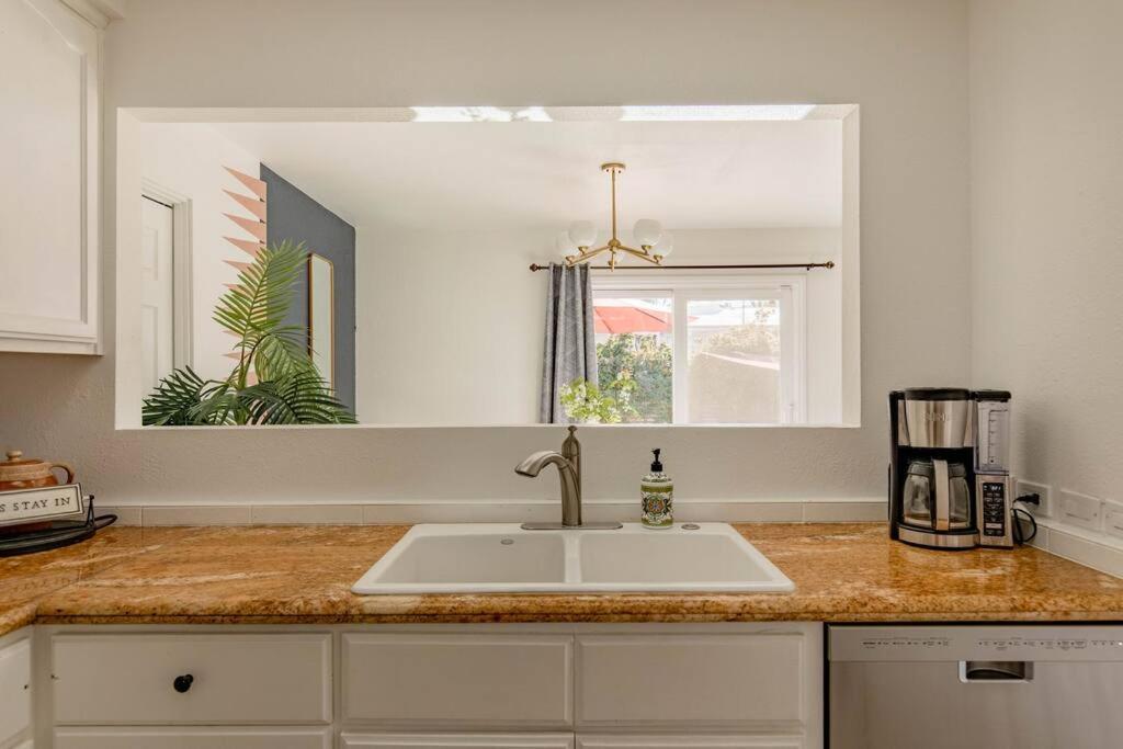 The Yorba Oasis W/Pool Villa Palm Springs Exterior photo